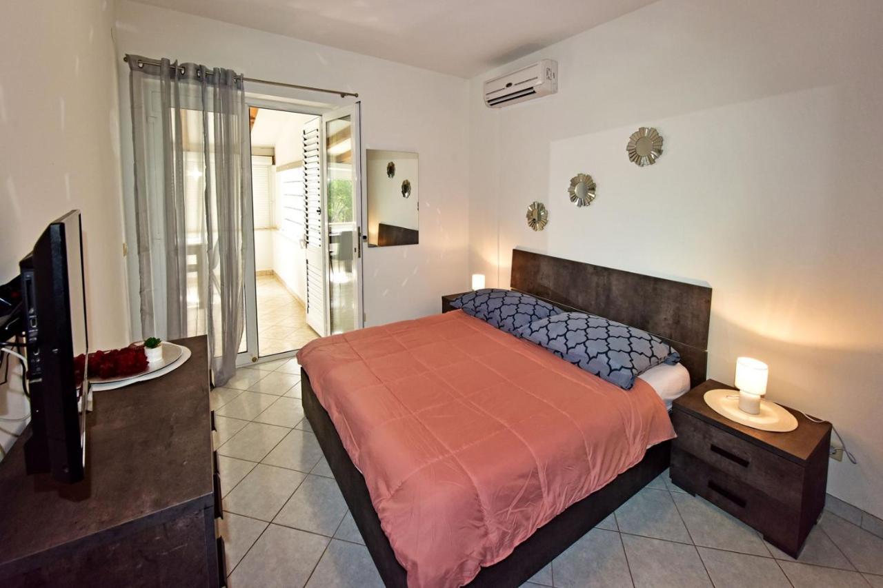 House Anna For Max 13 Persons In Porec, Pet Friendly
