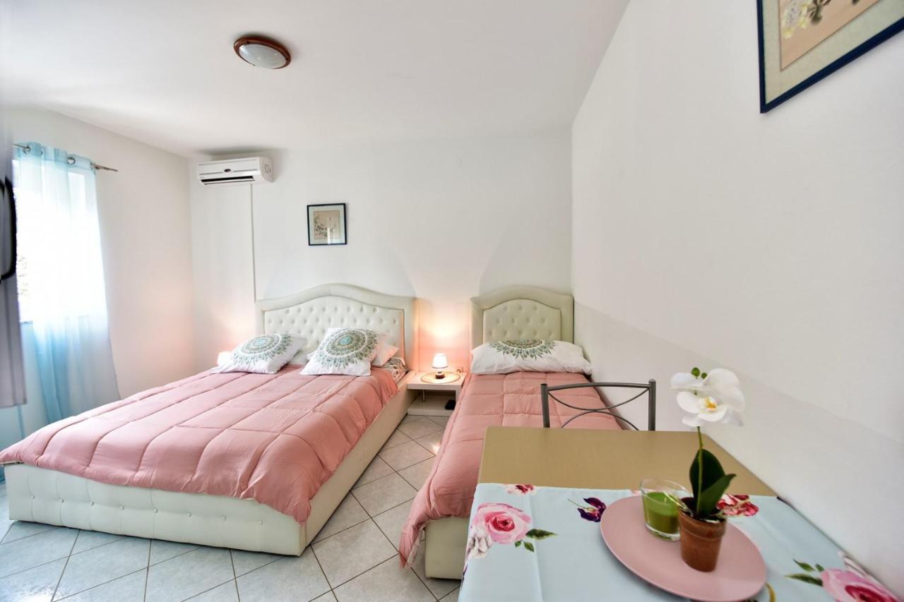 House Anna For Max 13 Persons In Porec, Pet Friendly * Porec