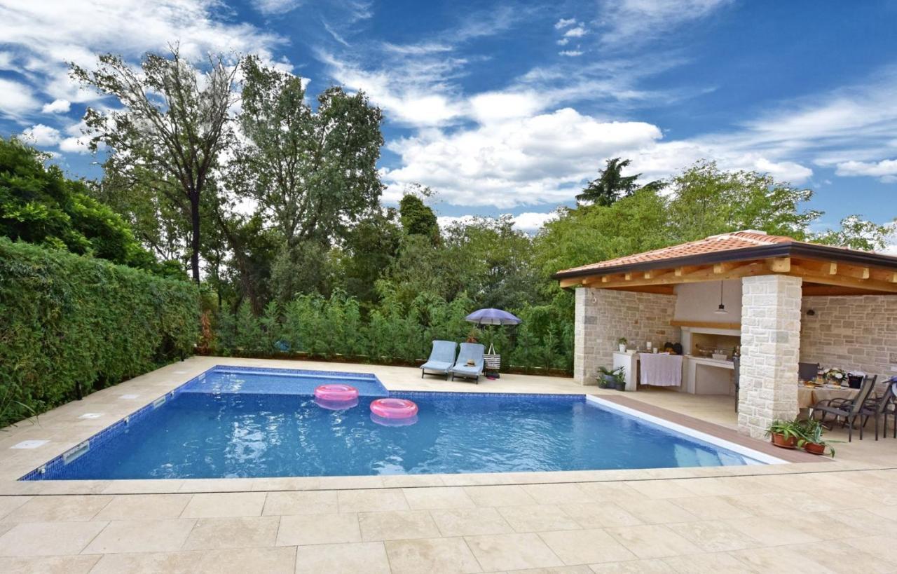 Penzión pre hostí House Anna For Max 13 Persons In Porec, Pet Friendly
