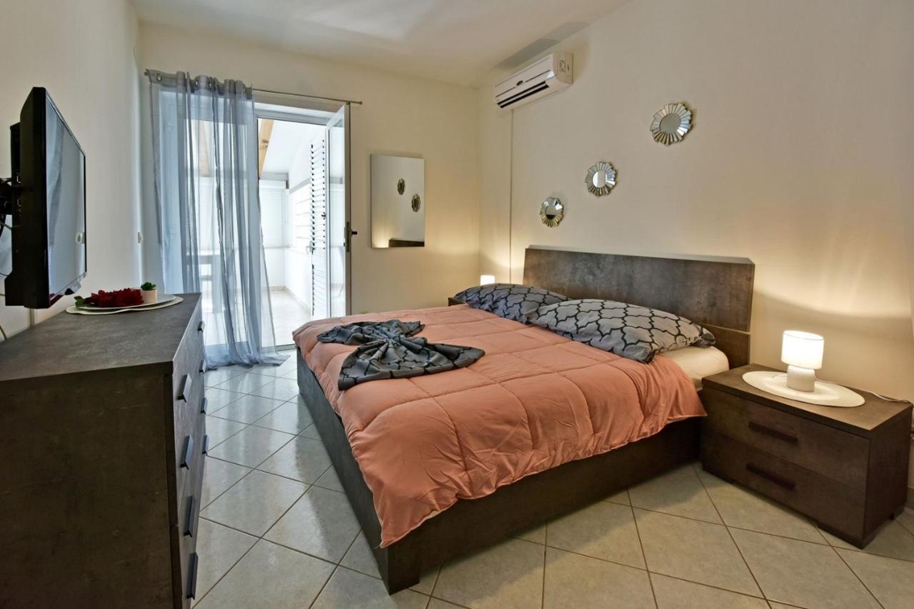 House Anna For Max 13 Persons In Porec, Pet Friendly Penzión pre hostí Porec