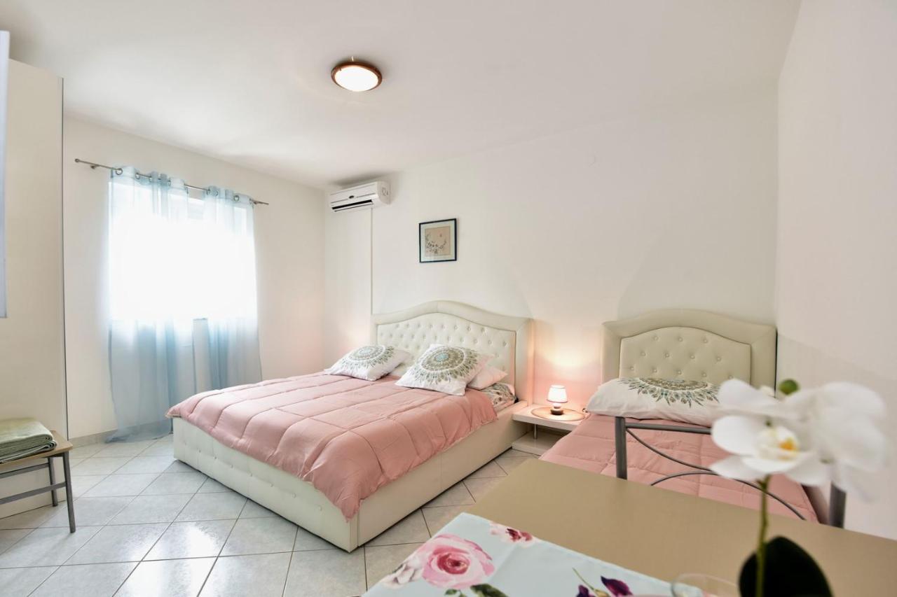 Penzión pre hostí House Anna For Max 13 Persons In Porec, Pet Friendly Porec