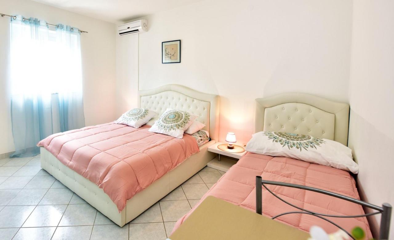 House Anna For Max 13 Persons In Porec, Pet Friendly * Porec