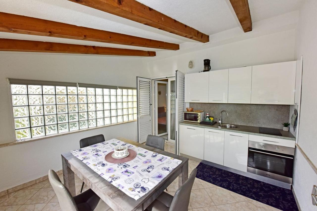 House Anna For Max 13 Persons In Porec, Pet Friendly
